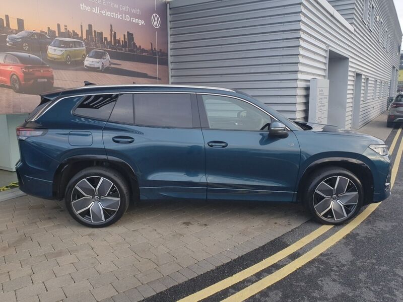 More views of Volkswagen Tayron