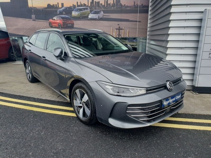 More views of Volkswagen Passat