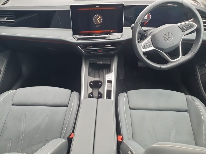 More views of Volkswagen Passat