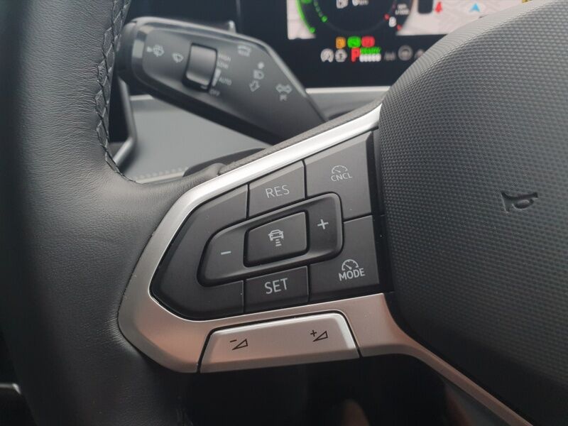 More views of Volkswagen Passat