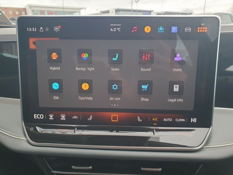 More views of Volkswagen Passat