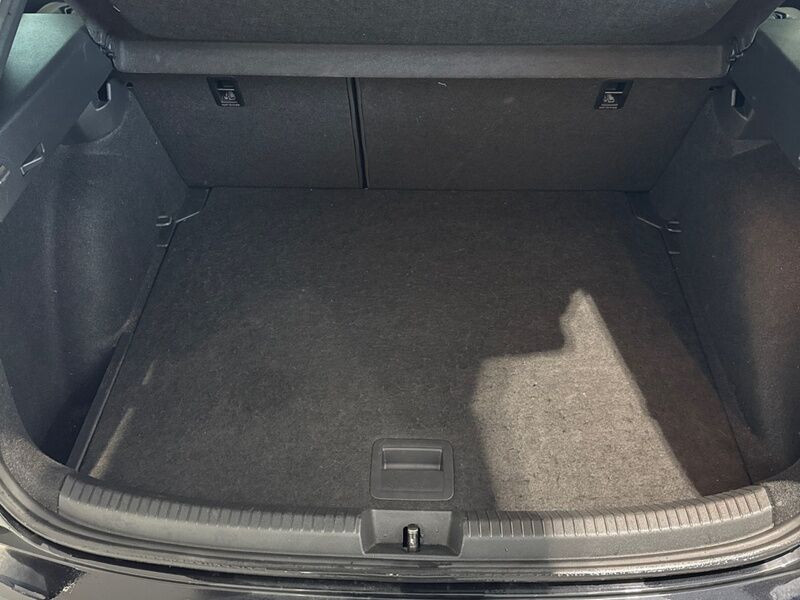 More views of Volkswagen Taigo