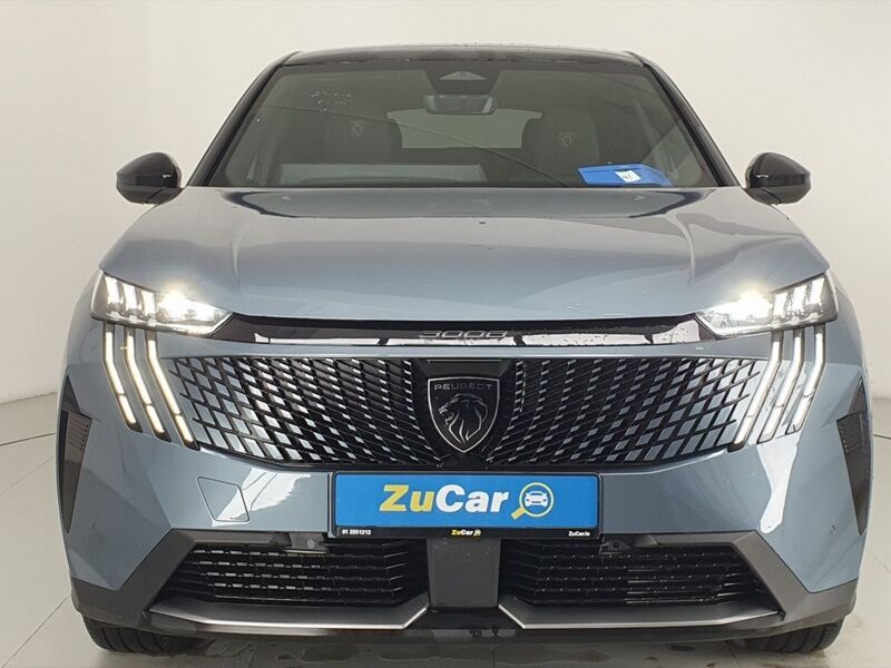 More views of Peugeot 3008