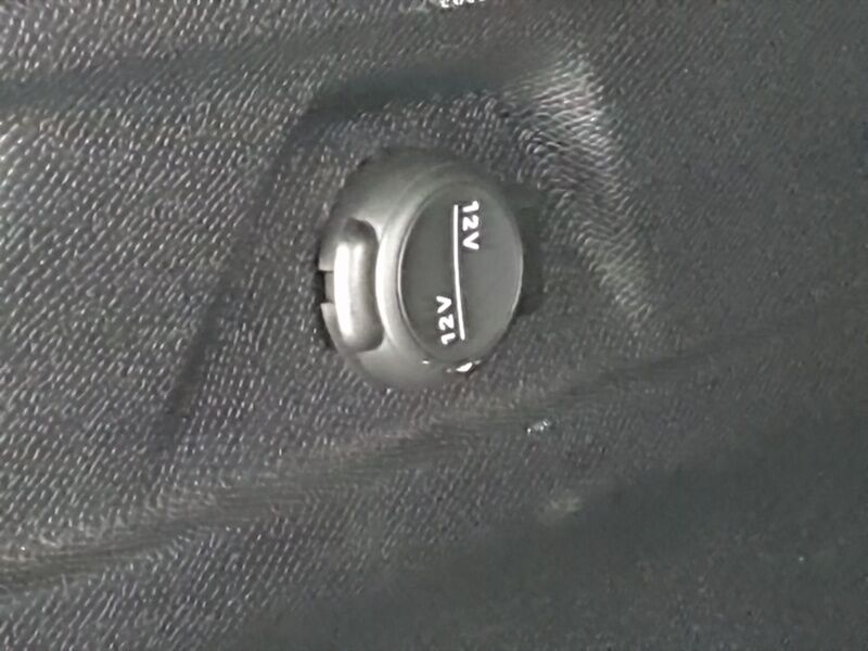 More views of Peugeot 3008