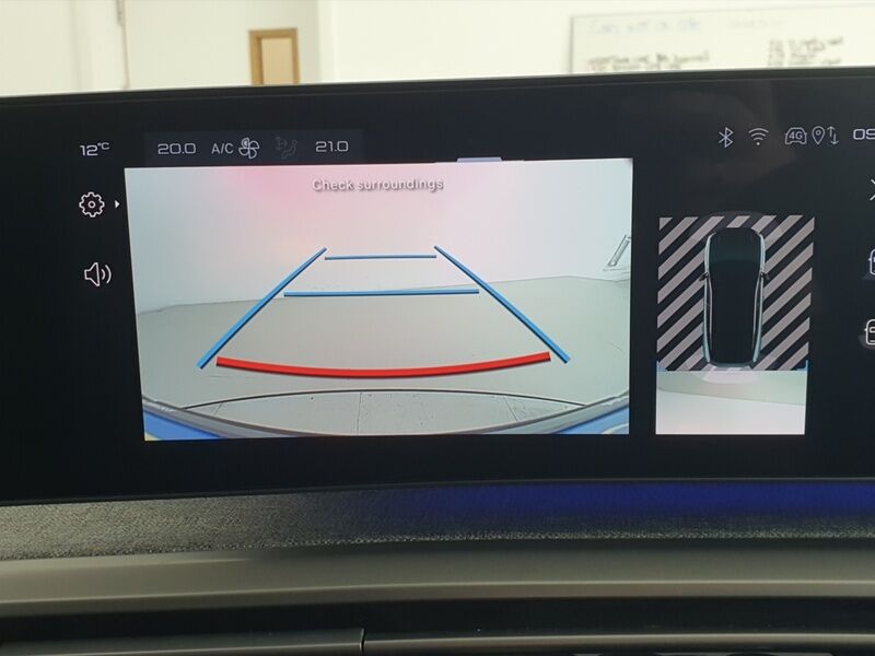 More views of Peugeot 3008