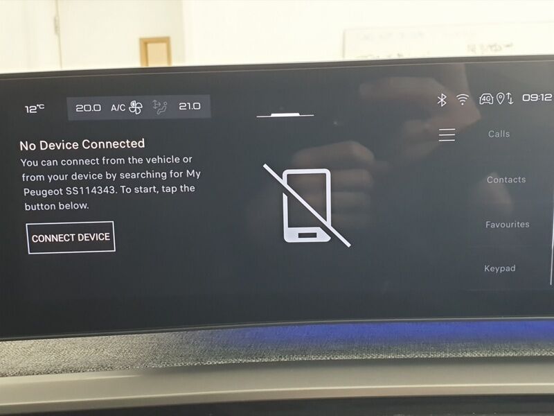 More views of Peugeot 3008