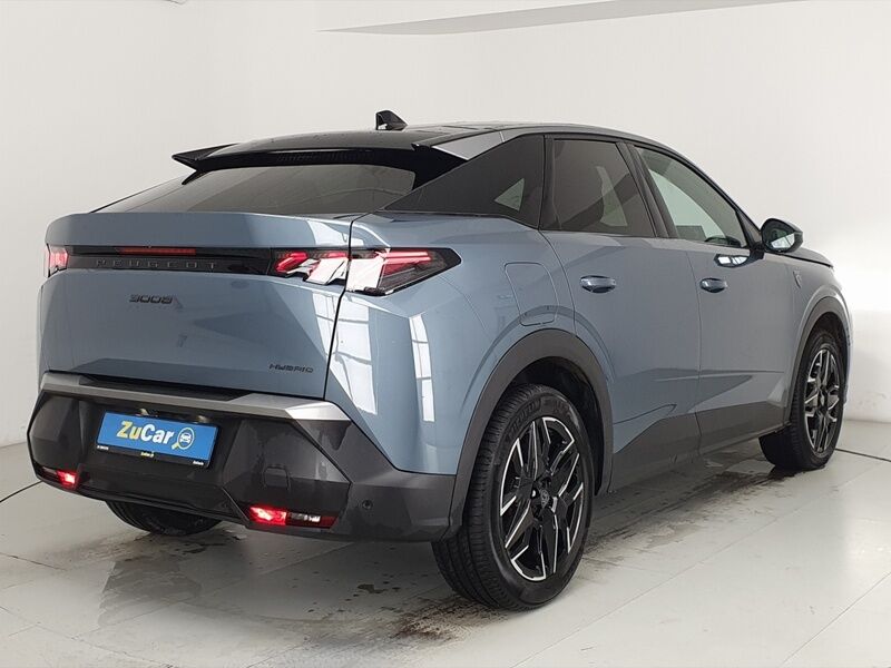 More views of Peugeot 3008