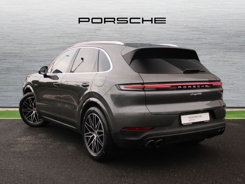 More views of Porsche Cayenne