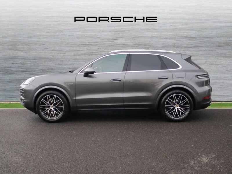 More views of Porsche Cayenne