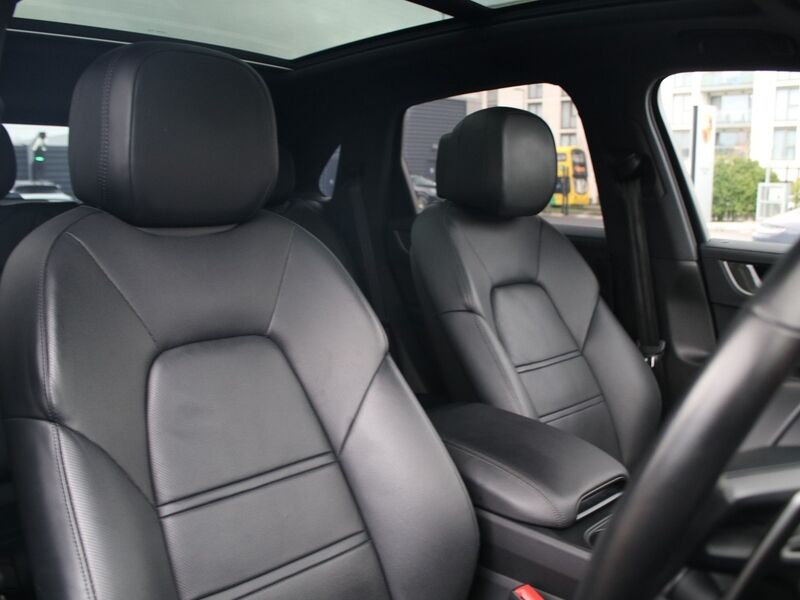 More views of Porsche Cayenne