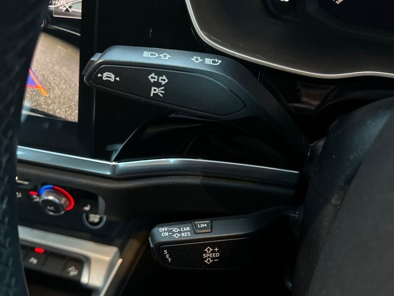 More views of Audi Q3