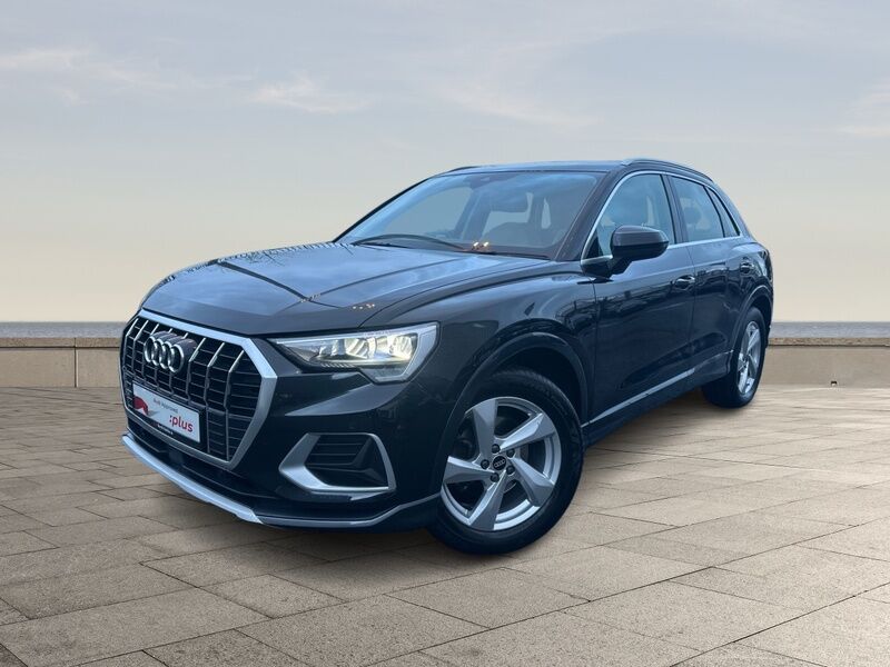 More views of Audi Q3
