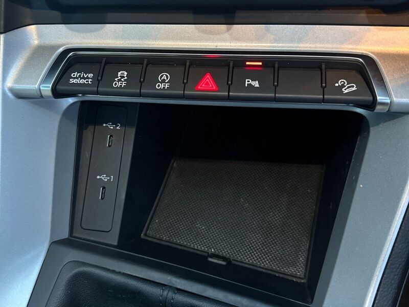 More views of Audi Q3