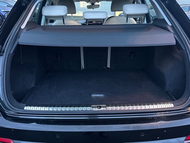 More views of Audi Q3