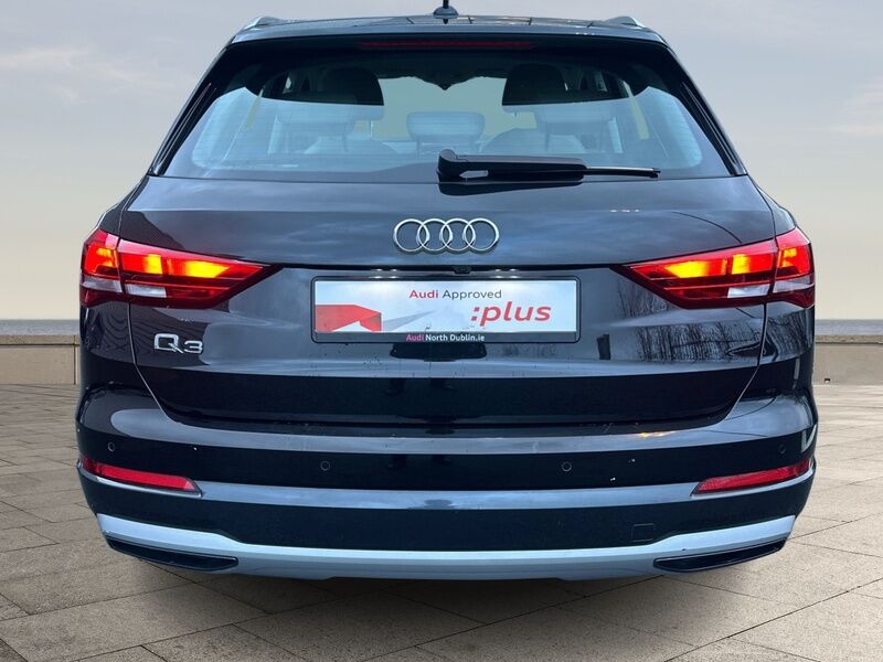 More views of Audi Q3