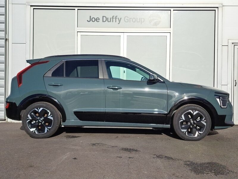 More views of Kia Niro