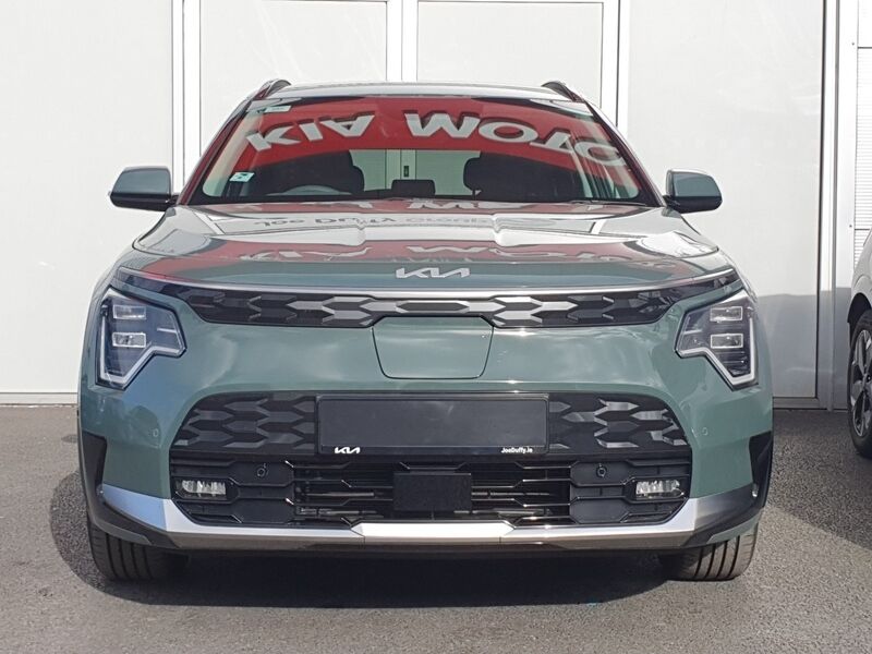 More views of Kia Niro