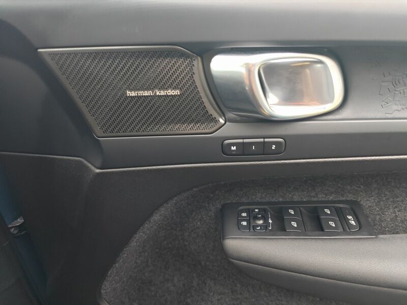 More views of Volvo C40