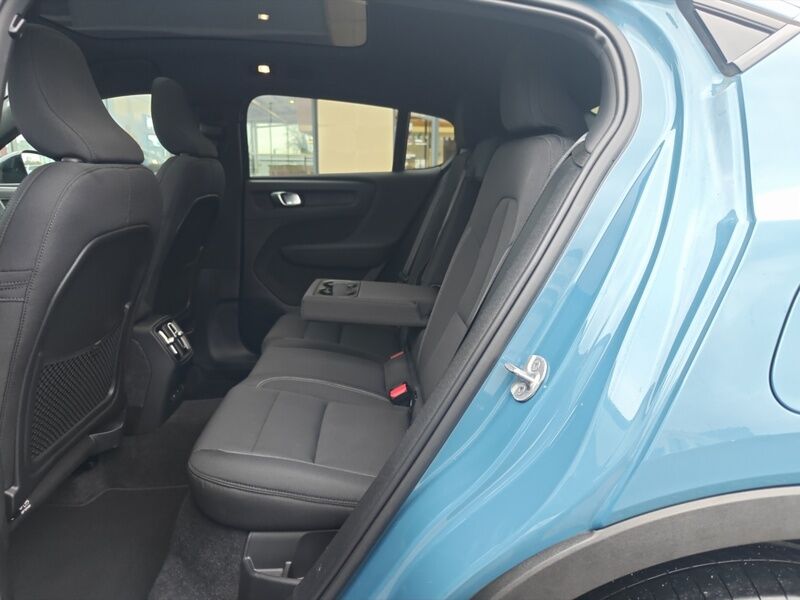 More views of Volvo C40