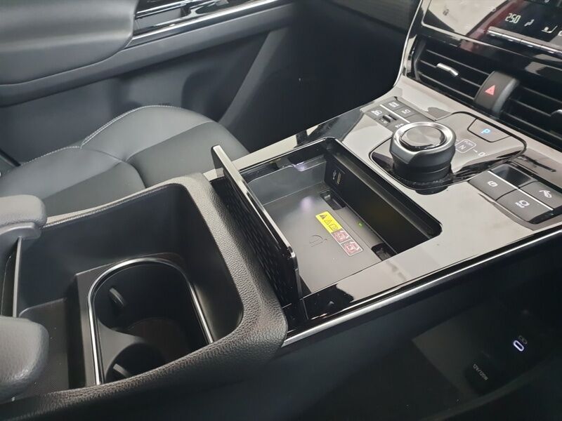 More views of Subaru Solterra