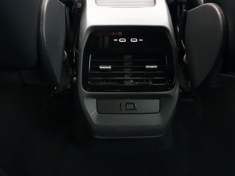 More views of Volkswagen ID.4