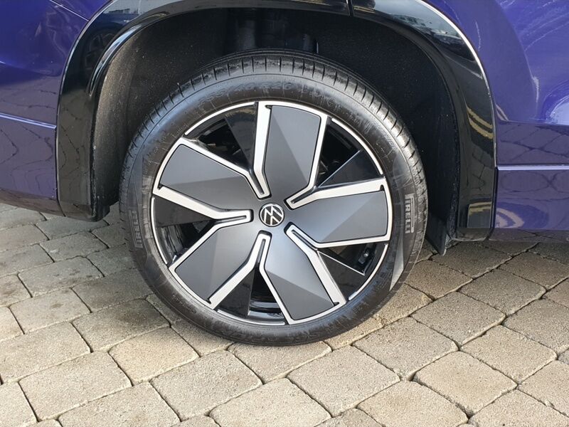 More views of Volkswagen Tayron