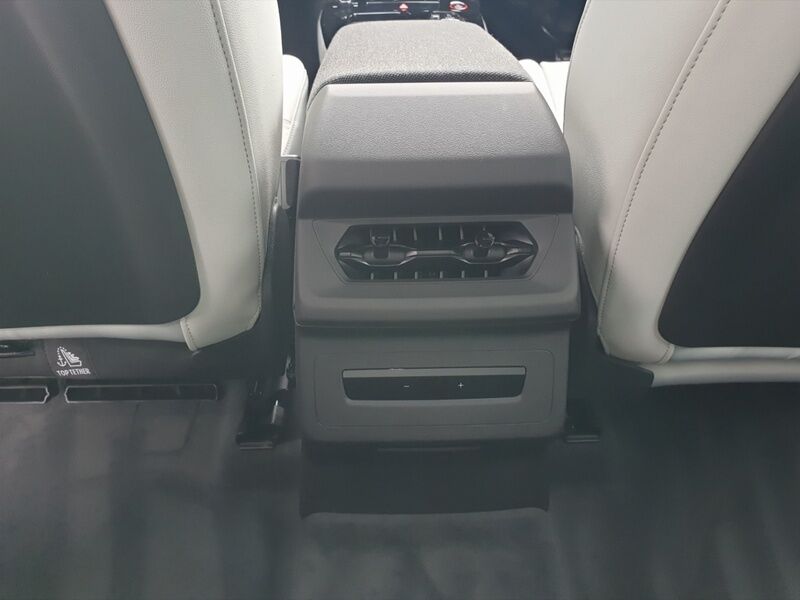 More views of Audi A6 Sportback e-tron