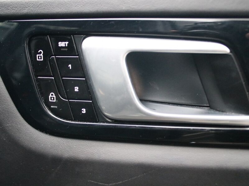 More views of Porsche Cayenne