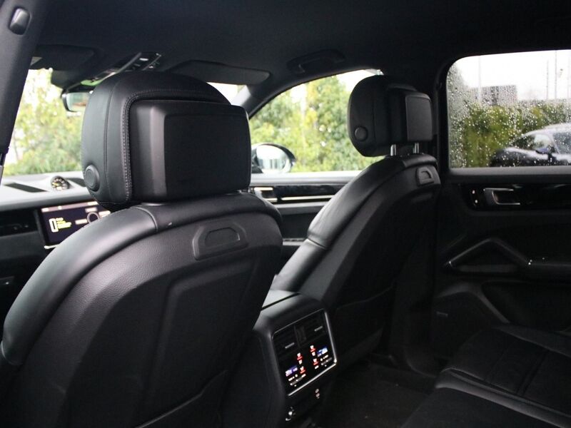 More views of Porsche Cayenne