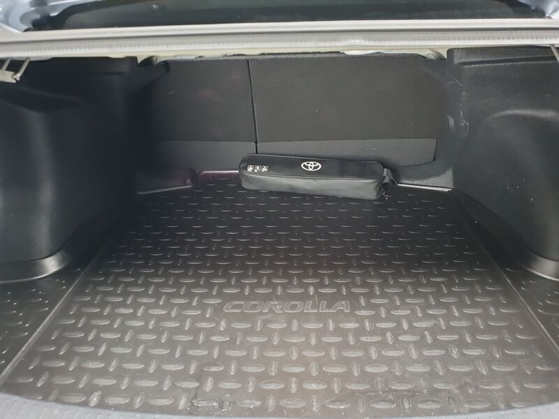 More views of Toyota Corolla