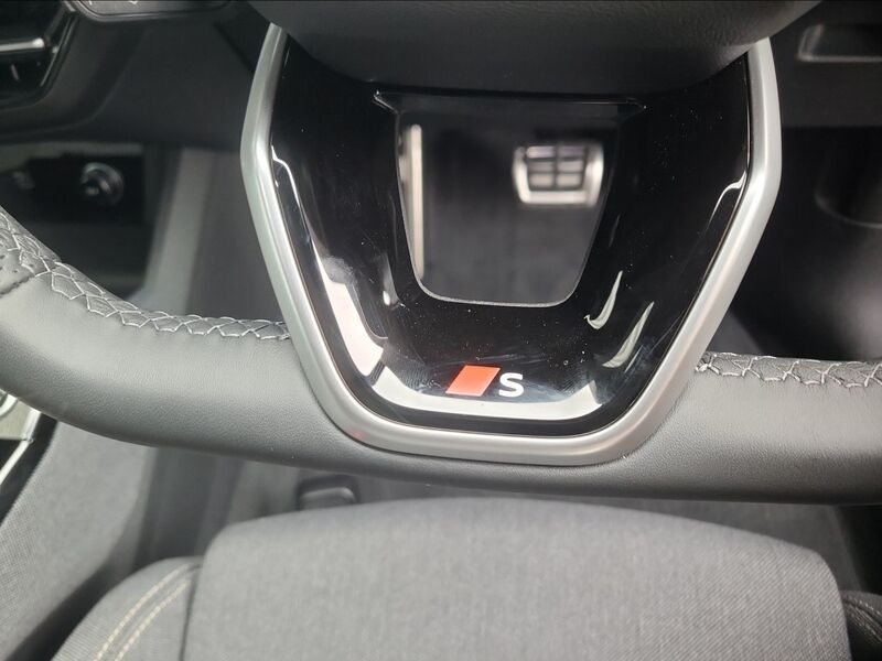 More views of Audi A6 Avant e-tron