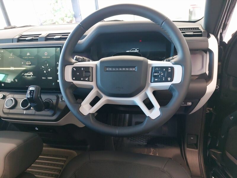 More views of Land Rover Defender