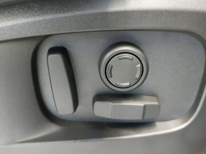 More views of Land Rover Defender