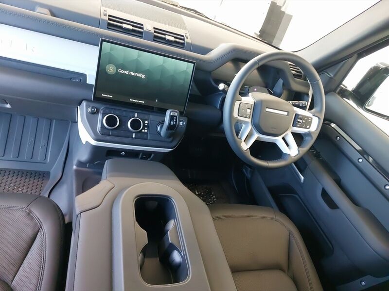 More views of Land Rover Defender