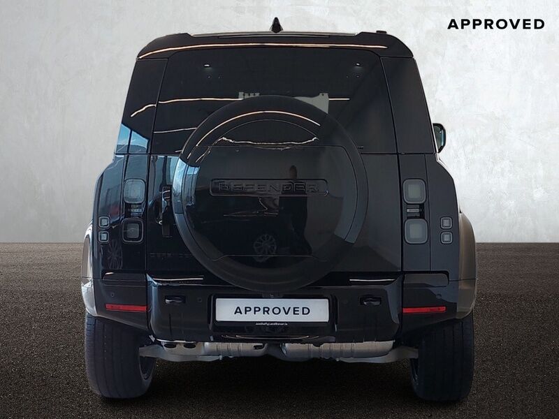 More views of Land Rover Defender