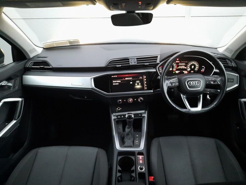 More views of Audi Q3