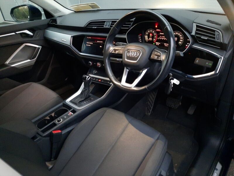 More views of Audi Q3