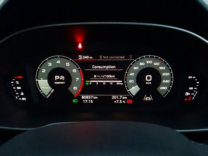 More views of Audi Q3