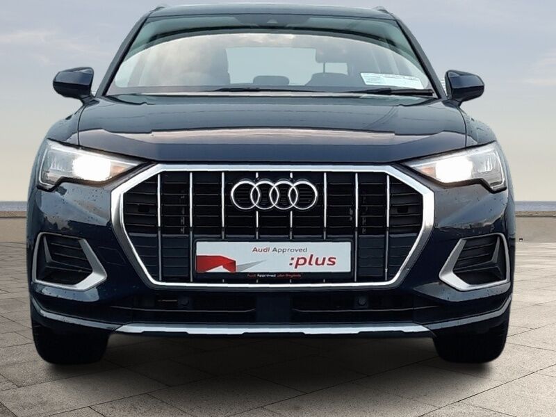 More views of Audi Q3