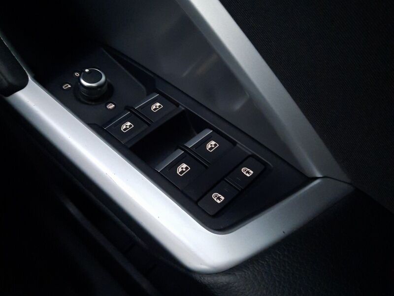 More views of Audi Q3