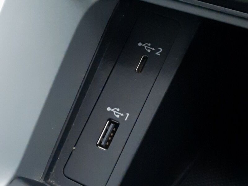 More views of Audi Q3