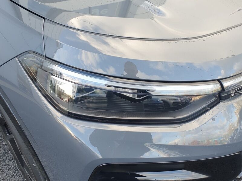 More views of Volkswagen Tayron