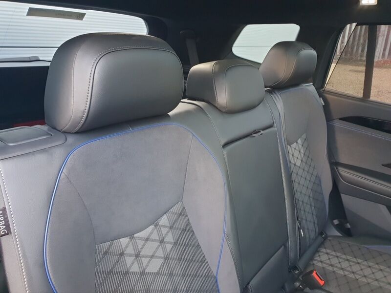 More views of Volkswagen Tayron