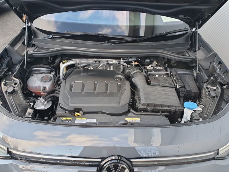 More views of Volkswagen Tayron