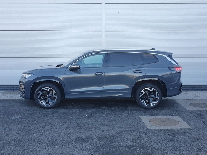 More views of Volkswagen Tayron