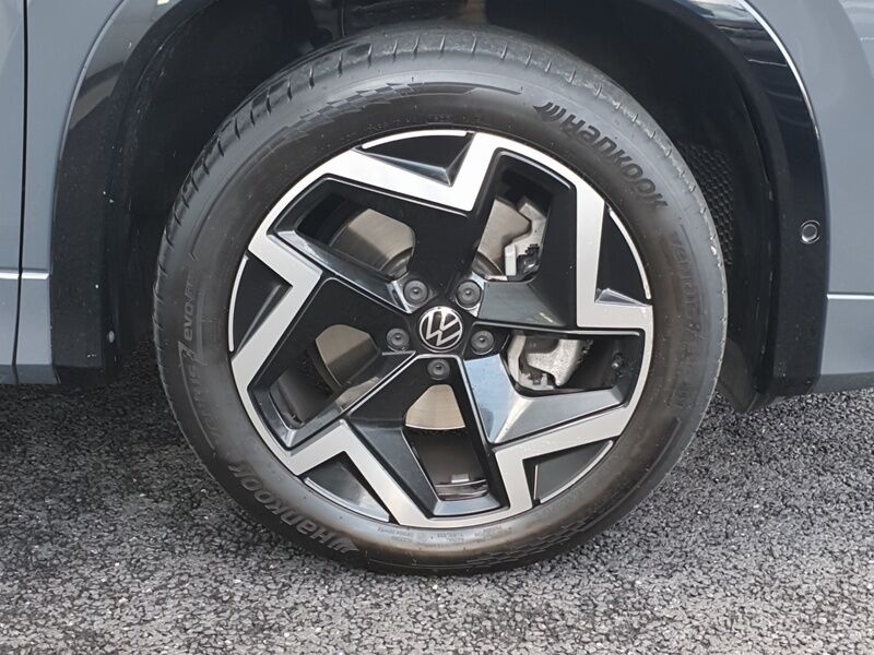 More views of Volkswagen Tayron