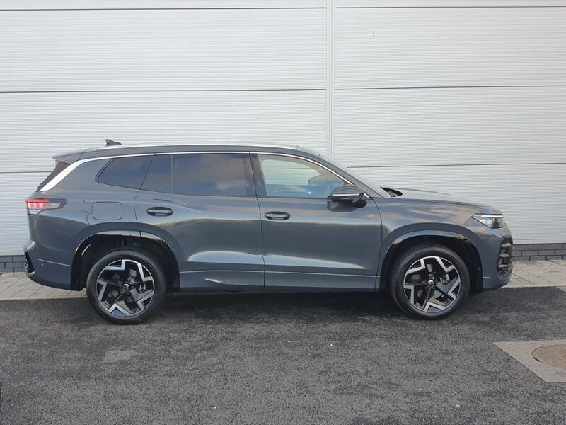 More views of Volkswagen Tayron