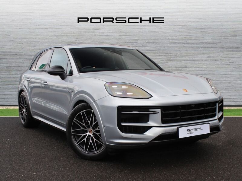 More views of Porsche Cayenne