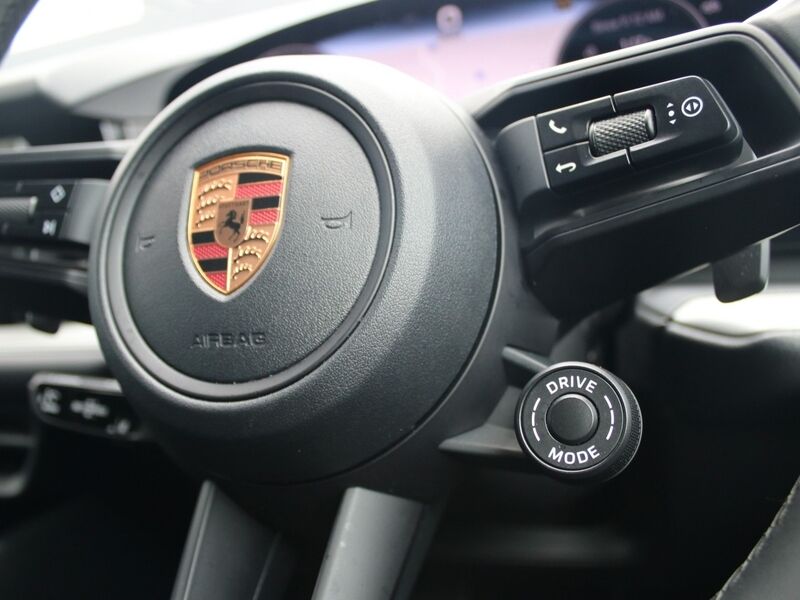 More views of Porsche Cayenne