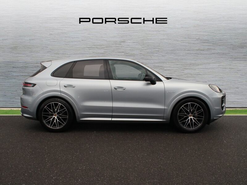 More views of Porsche Cayenne